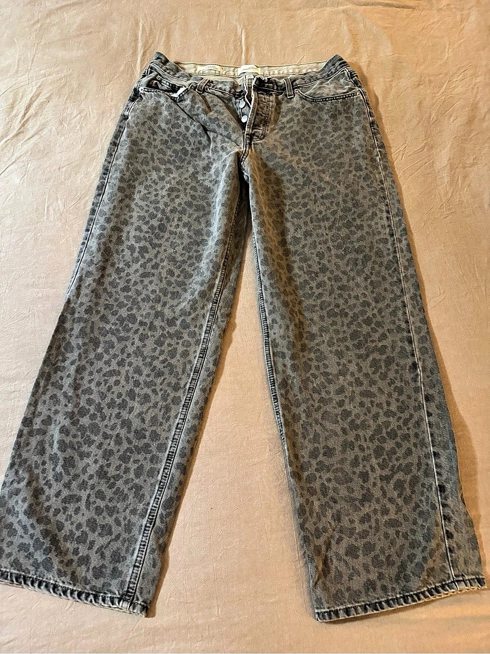 Universal Thread Animal Print Wide Leg Jeans Waist 12